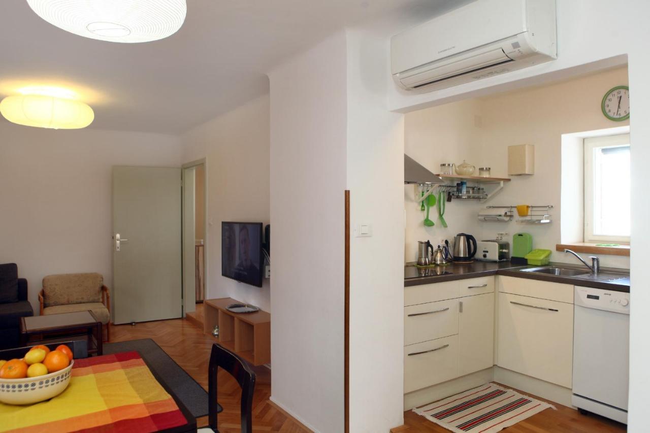 Spacious Piran Central Apartment for 5 Pax BG Exterior foto