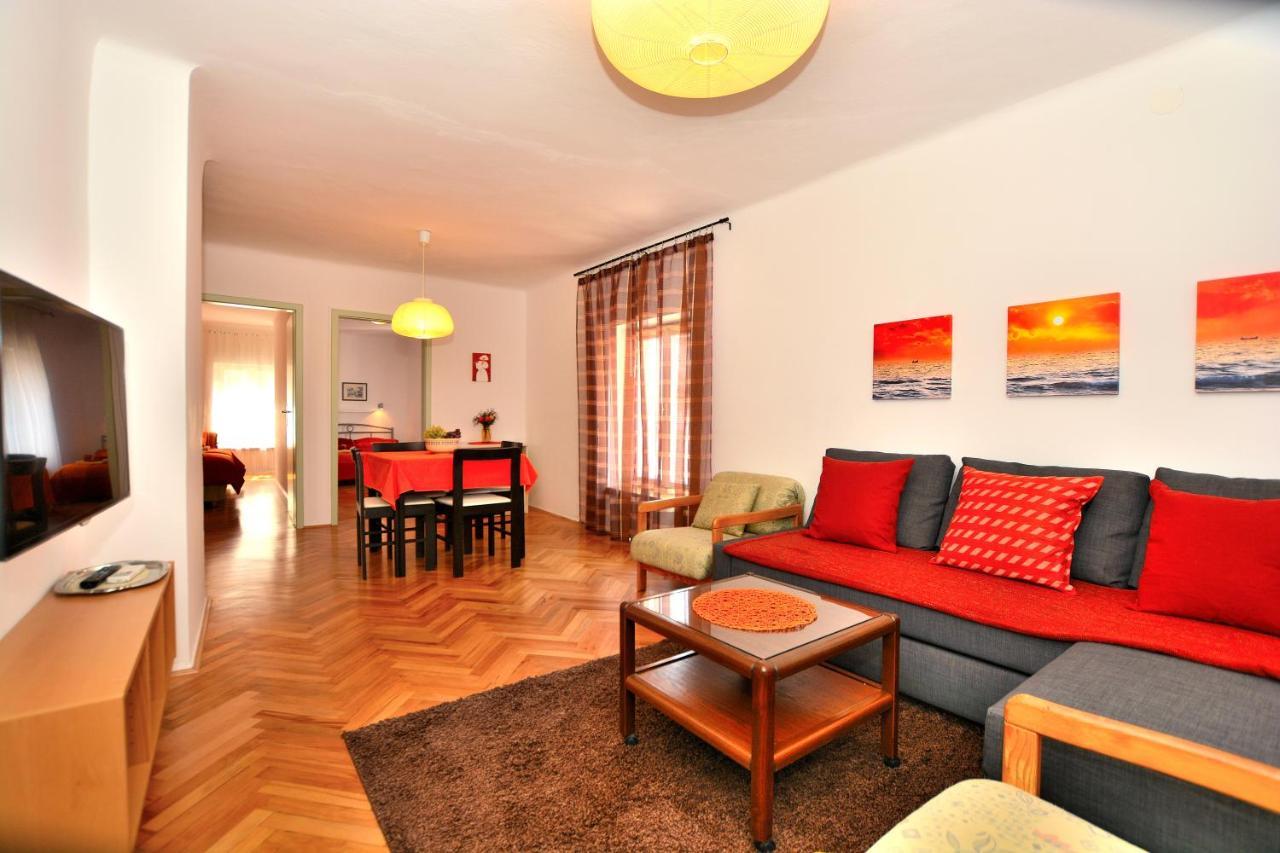 Spacious Piran Central Apartment for 5 Pax BG Exterior foto